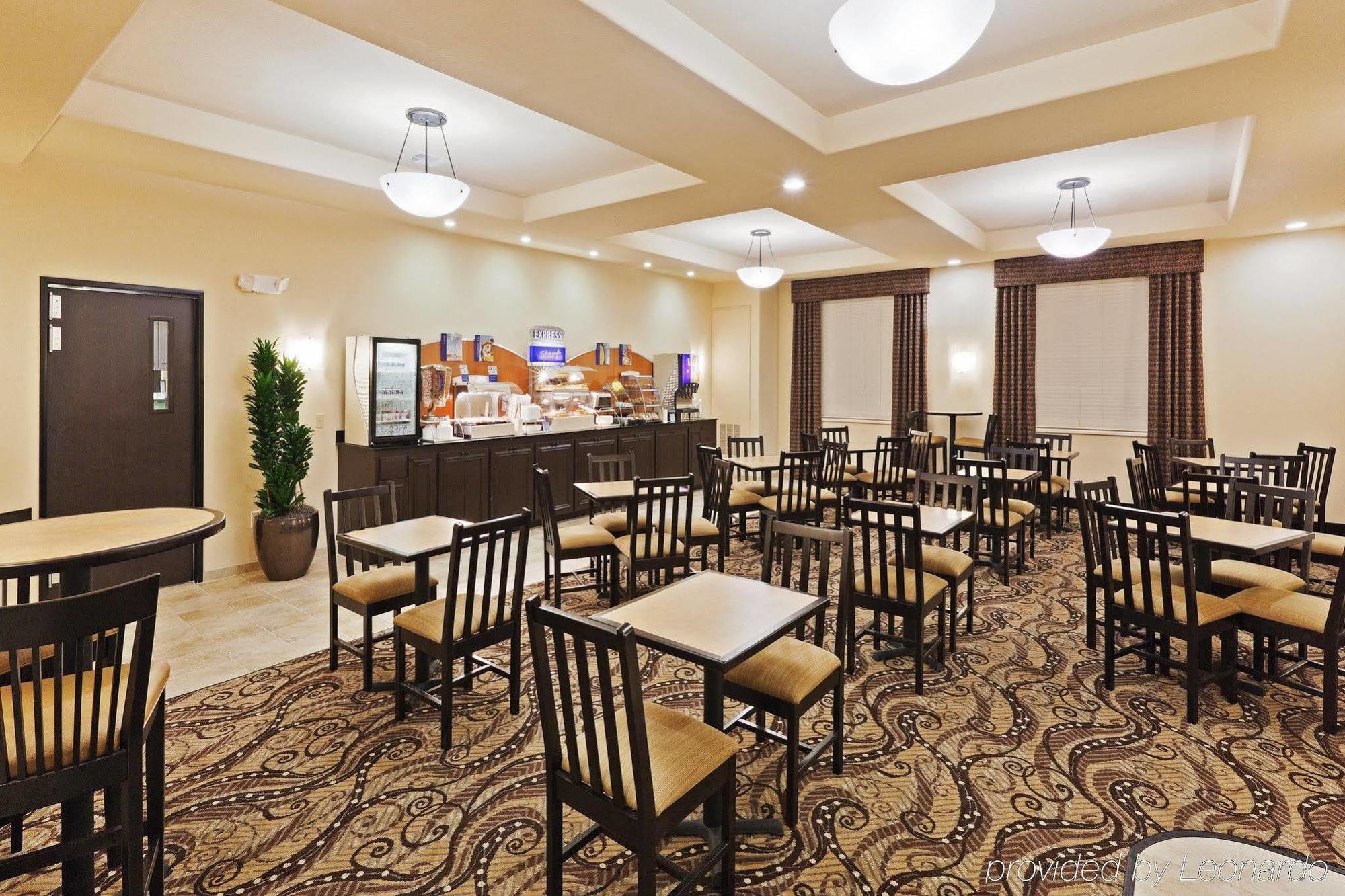 Holiday Inn Express Hotel & Suites Oklahoma City Northwest, An Ihg Hotel Restaurant photo